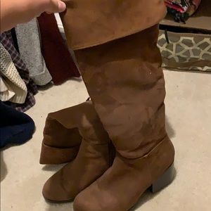 Knee high boots size 9 1/2